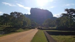 Sri Lanka - Sigiriya - Lavlja - stena - rusevine - kraljevstvo
