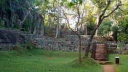 Sri Lanka - Sigiriya - Lavlja - stena - rusevine - kraljevstvo