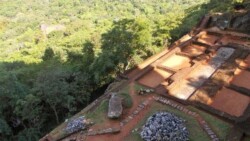 Sri Lanka - Sigiriya - Lavlja - stena - rusevine - kraljevstvo