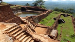Sri Lanka - Sigiriya - Lavlja - stena - rusevine - kraljevstvo