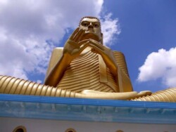 Sri Lanka - hram dambula - pecine - biblioteka - kralj - polonaruva - kraljevstvo - budisti - hinduisti - monasi