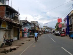 Sri Lanka - kendi - kandy - grad - centar - suma - botanicka basta - ljudi - stanovnistvo - budin zub - hram -